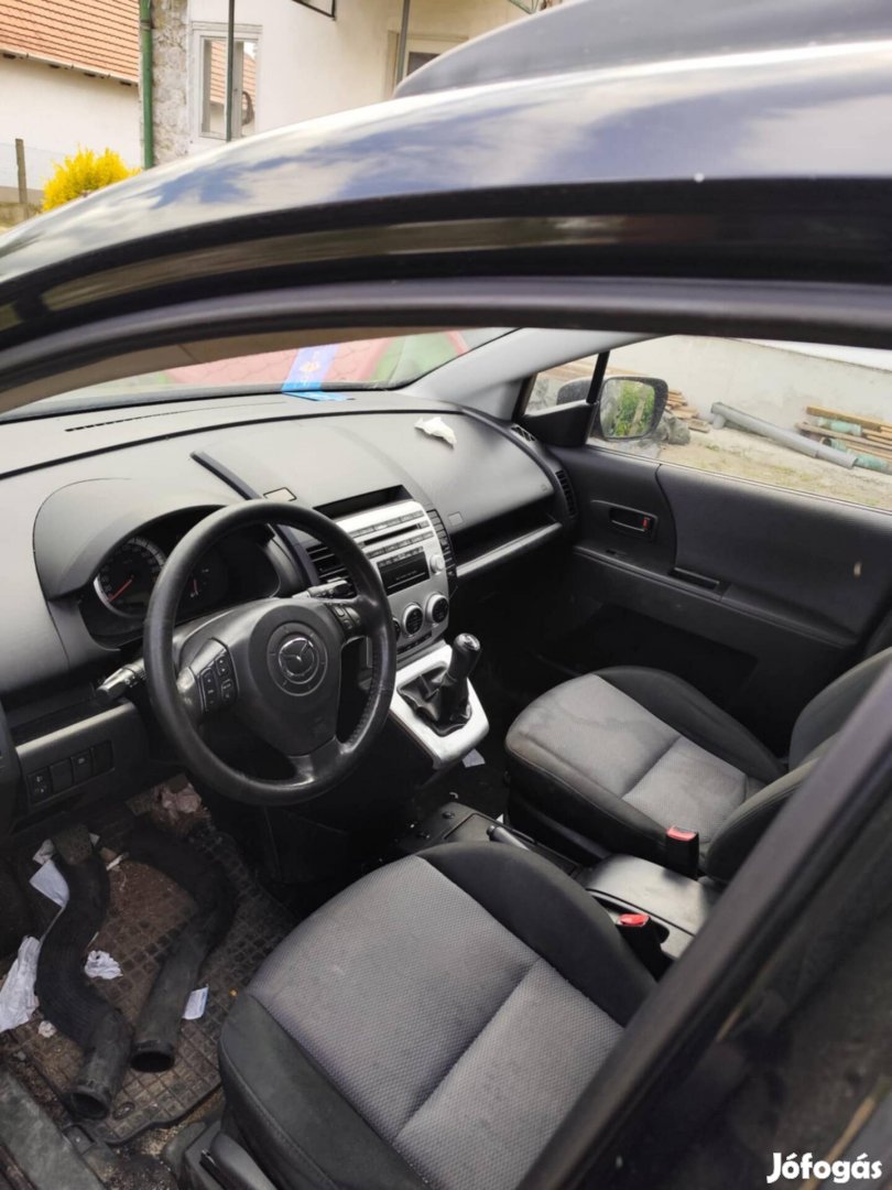 Mazda 5 alkatrészek legzsákkal 