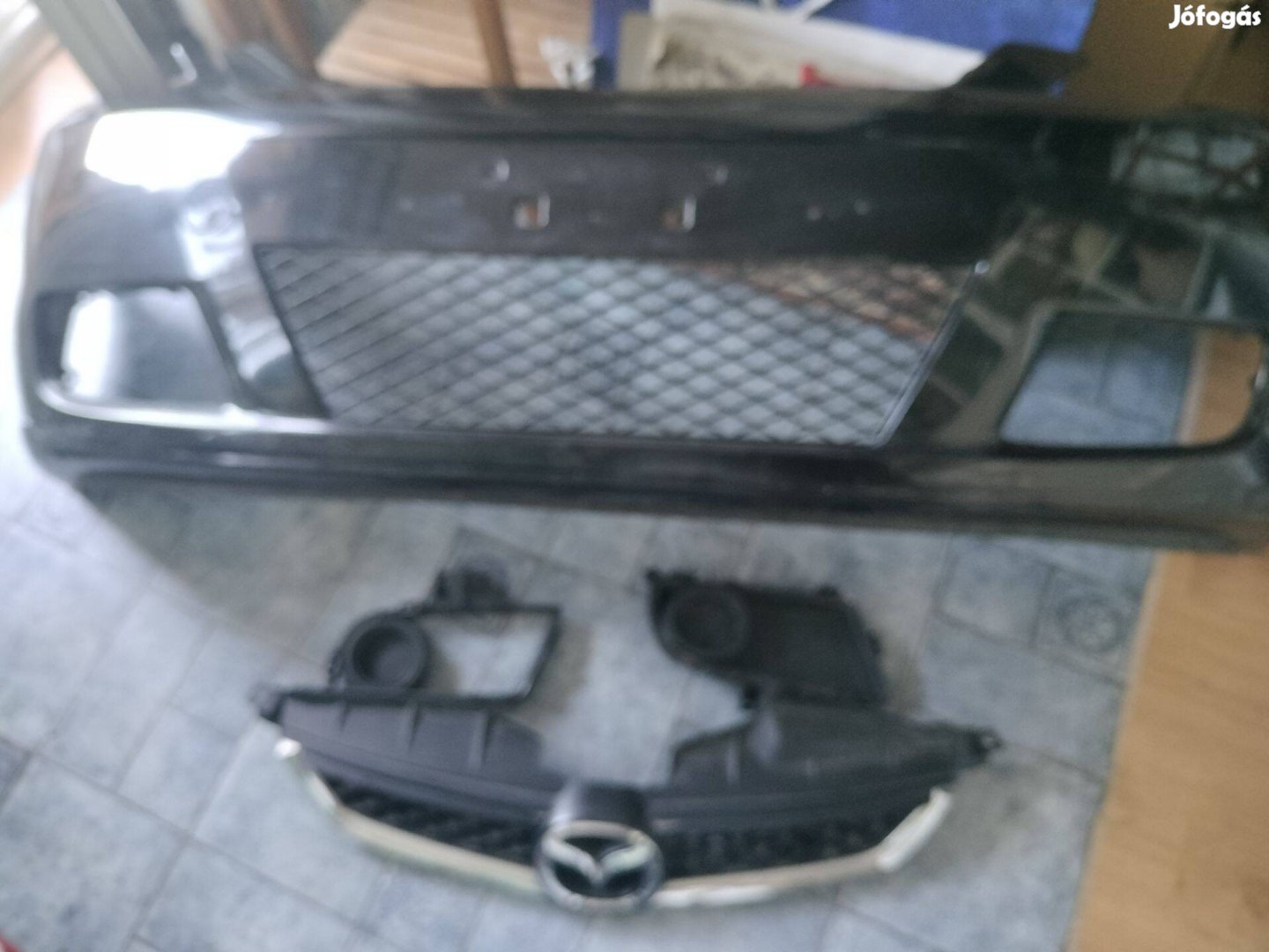 Mazda 5 első lökhárító