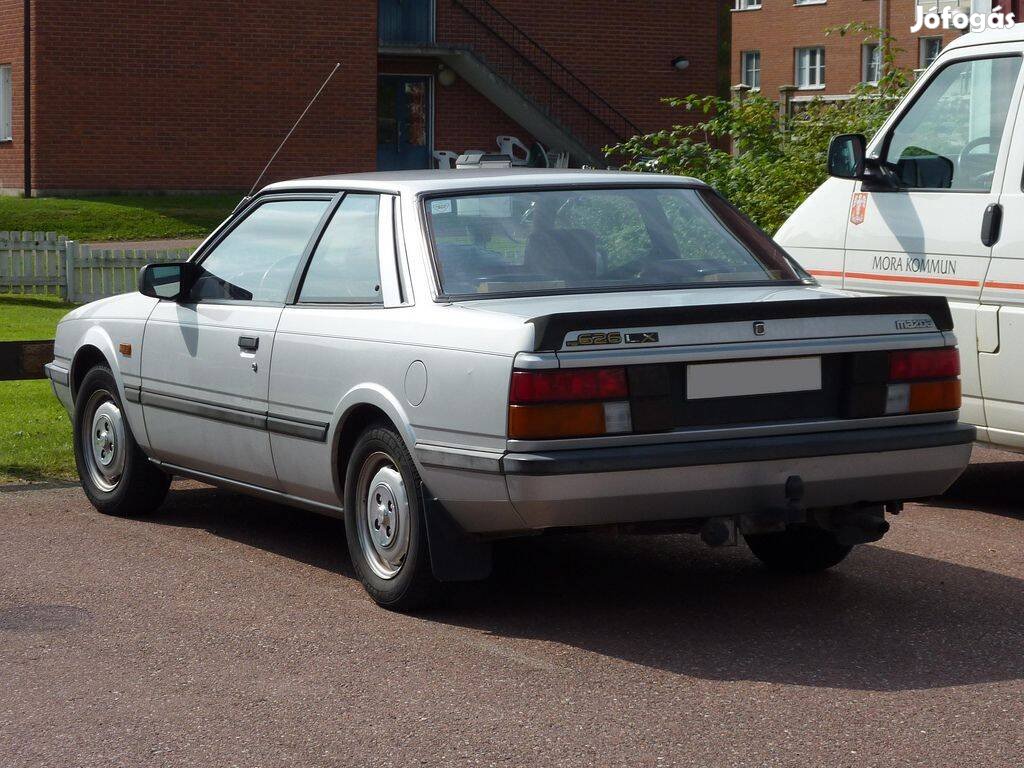 Mazda 626 Coupe 1982-87 belső hátsó lámpa, prizma párban