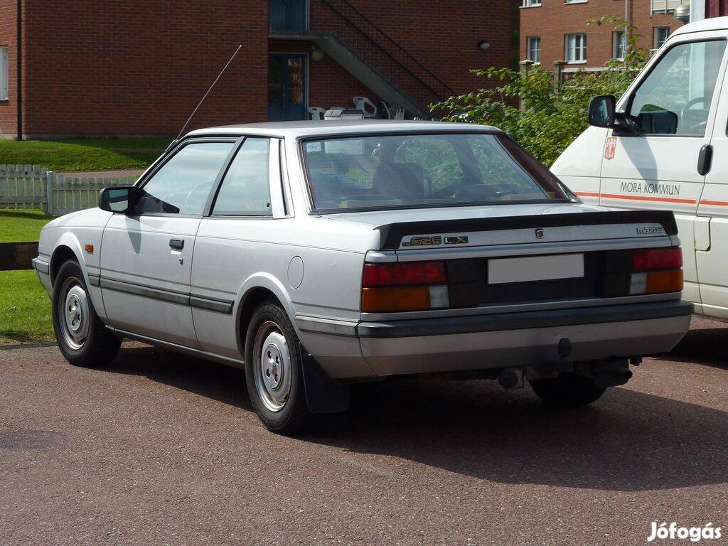 Mazda 626 Coupe 1982-87 belső hátsó lámpa, prizma párban