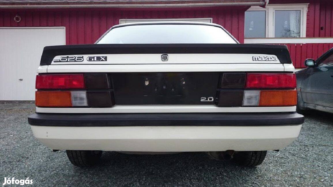 Mazda 626 Coupe 1982-87 belső hátsó lámpa, prizma párban