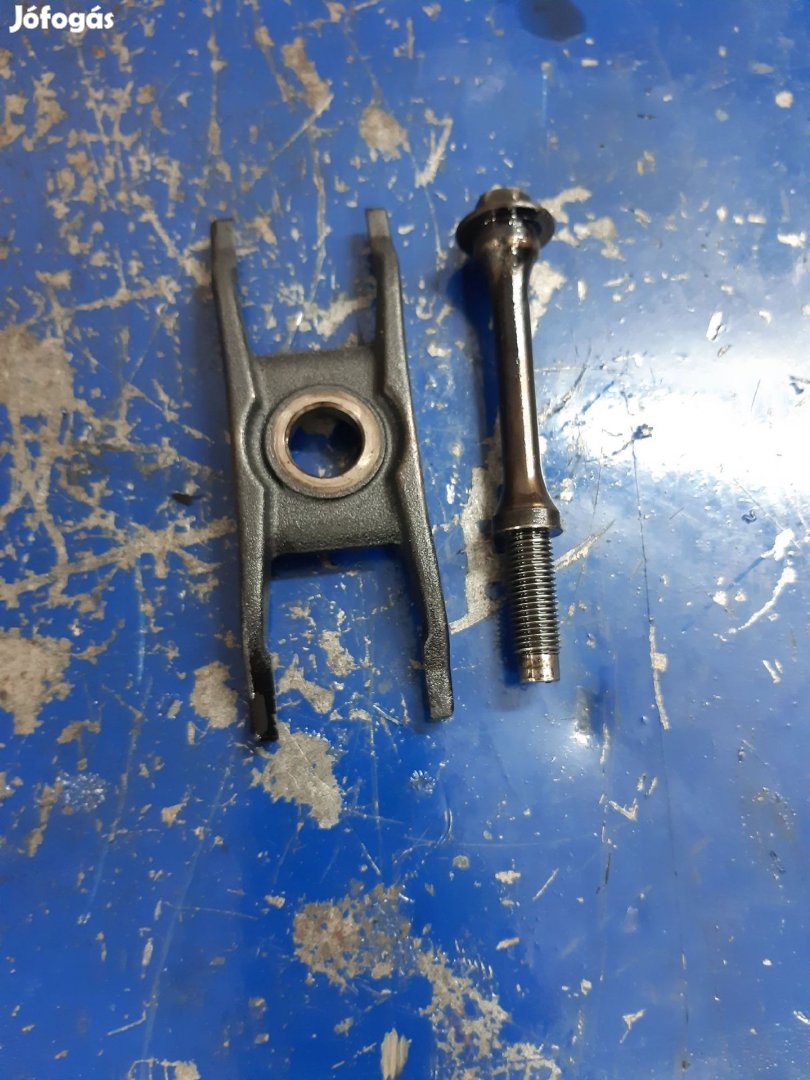 Mazda 6 02-07 Porlasztó Leszorító