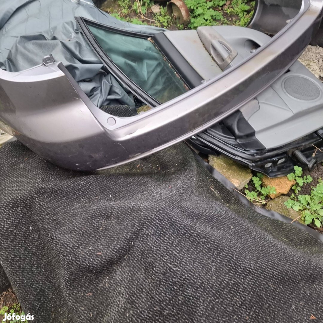Mazda 6 alkatrész bontott lökhárító ajtó csomagtartó