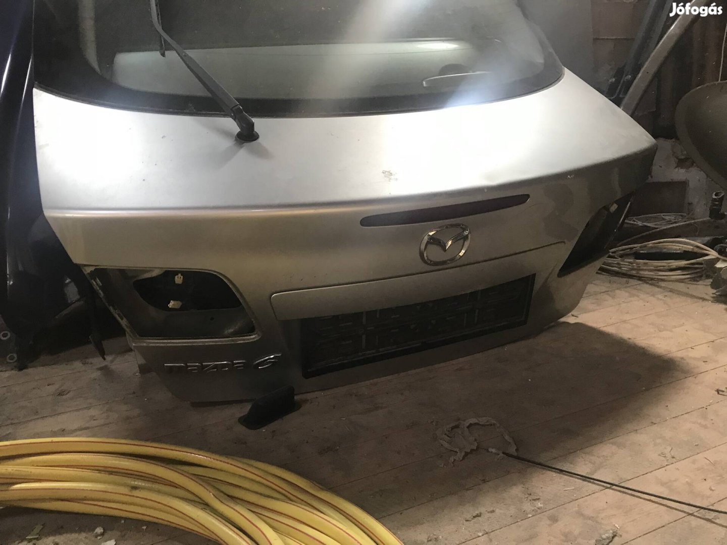 Mazda 6 csomagtartó ajtó