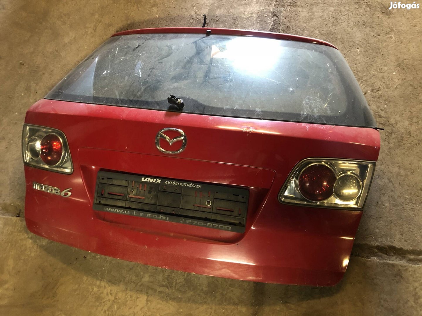 Mazda 6 csomagtér ajtó rozsdás 