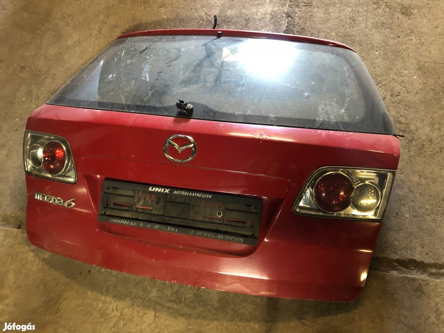 Mazda 6 kombi csomagtér ajtó rozsdás 