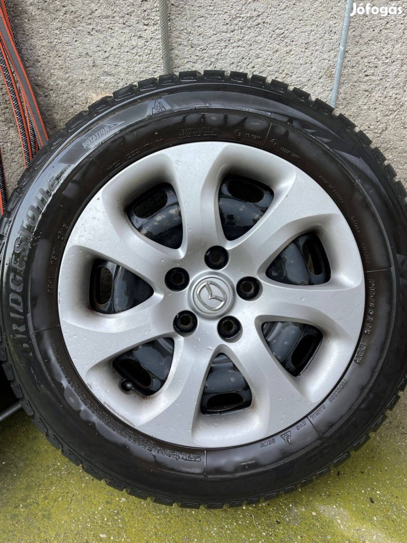 Mazda CX-3 16" téli gumi szett acélfelnin, gyári dísztárcsával