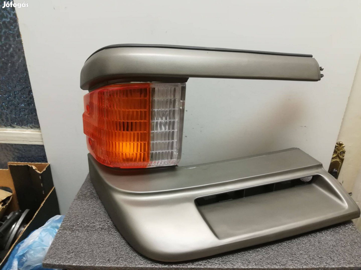 Mazda E1.6-1.8 villogó-helyzetjelző jobb 1986 -> 1993 (s/f) + keret