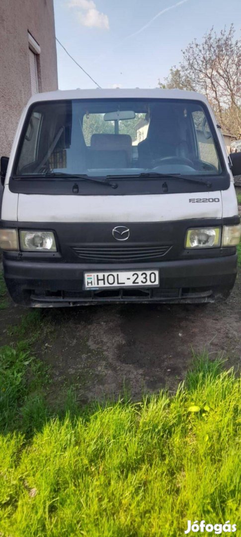 Mazda E2200 Platós teherautó eladó