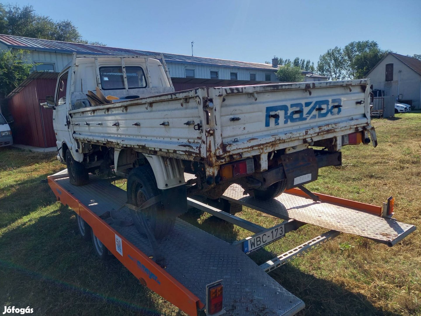 Mazda E2200 plató eladó.