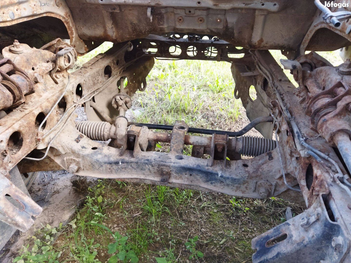 Mazda E2200 platós kisteher első híd futómű kerekekkel fülkével
