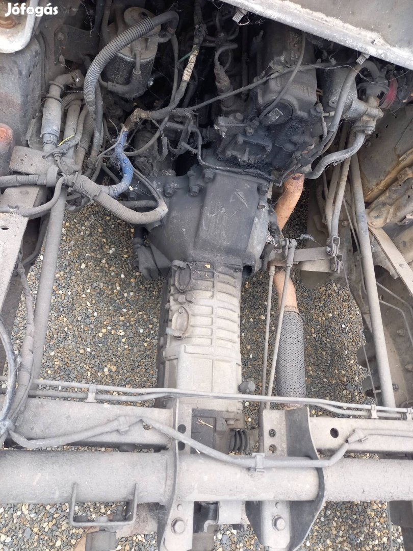 Mazda E2200 sebességváltó aladó.