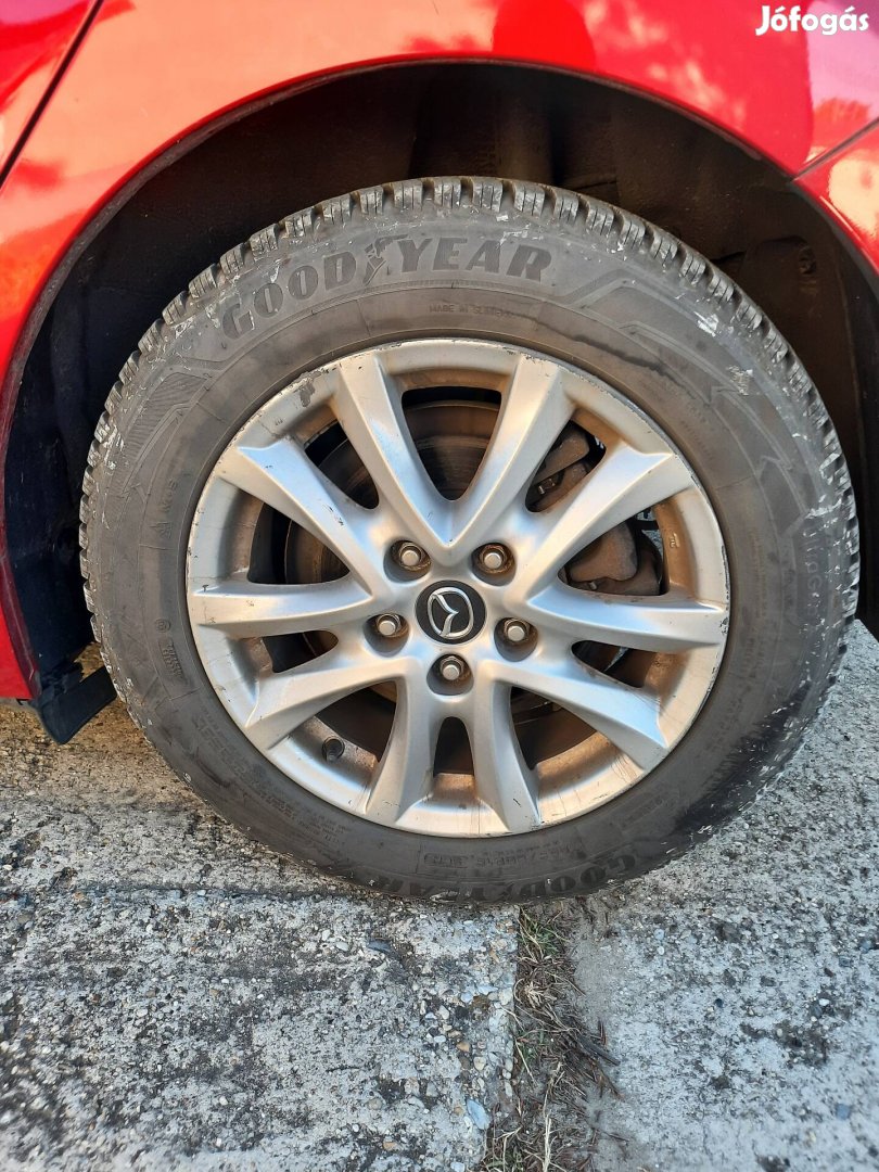 Mazda Gyári alufelni téli gumikkal