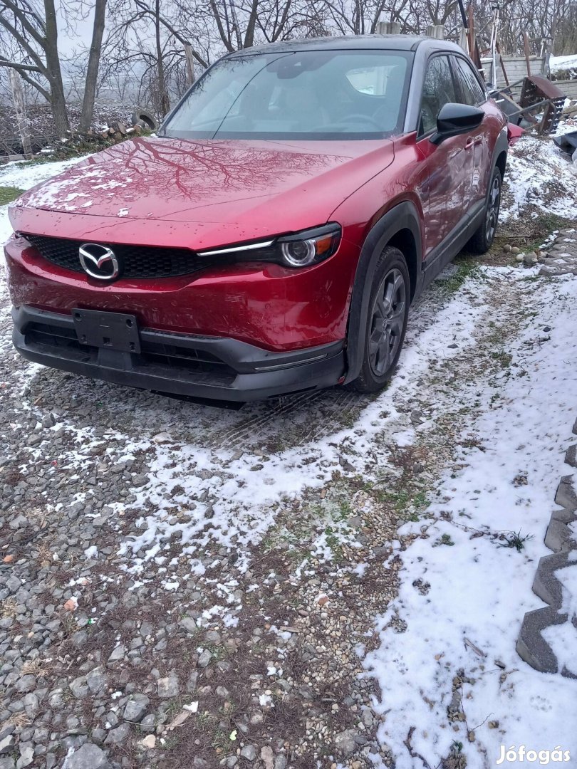 Mazda MX30 bontás