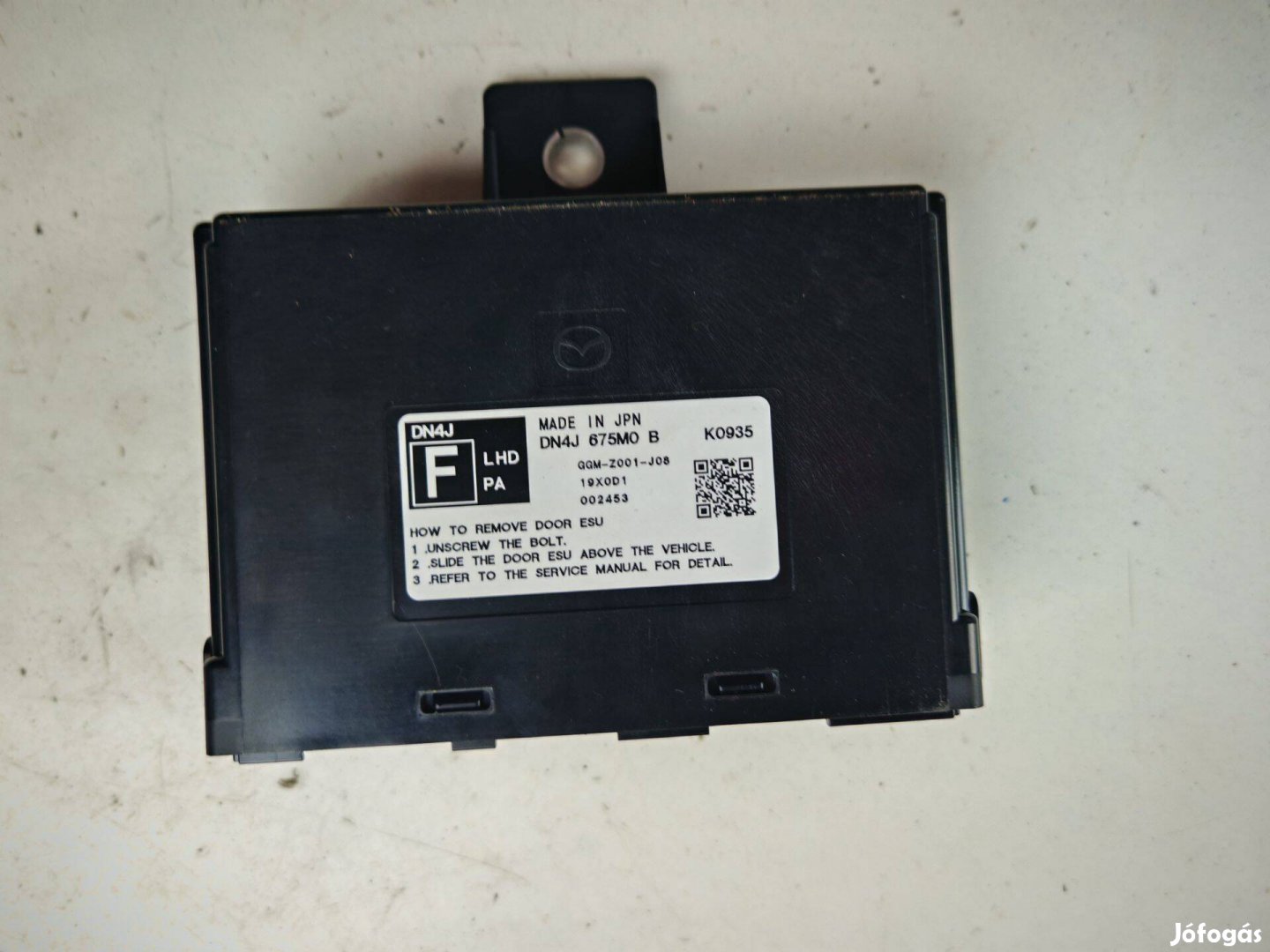 Mazda MX-30 első ajtó vezérlő modul használt DN4J675M0B