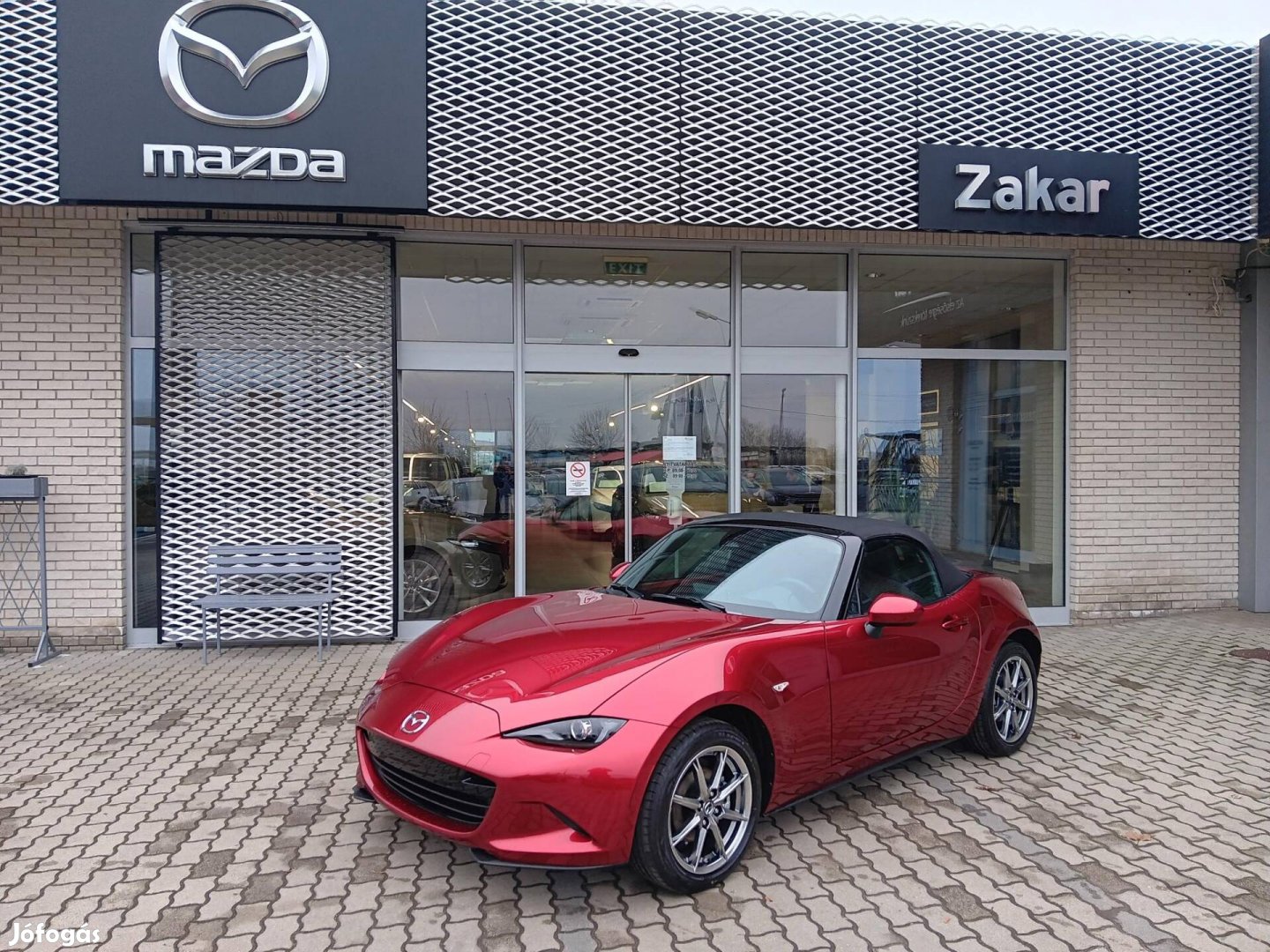 Mazda MX-5 1.5i Skyactiv Exclusive-Line 132le 6...