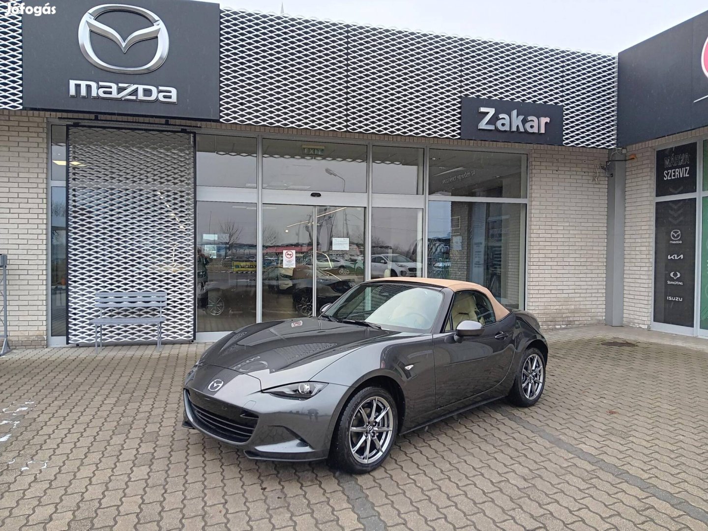 Mazda MX-5 1.5i Skyactiv Kazari 132le 6MT - Kés...