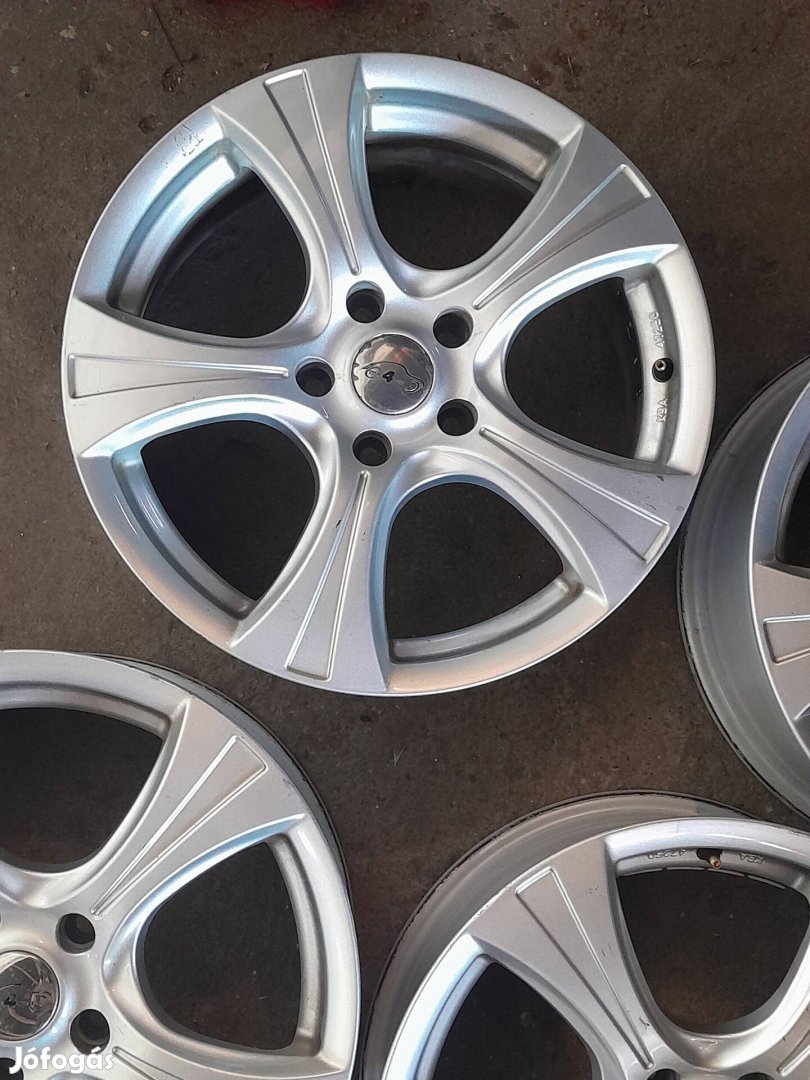 Mazda Nissan Mitsubishi Suzuki Toyota infinity r17 5x114.3 felni  