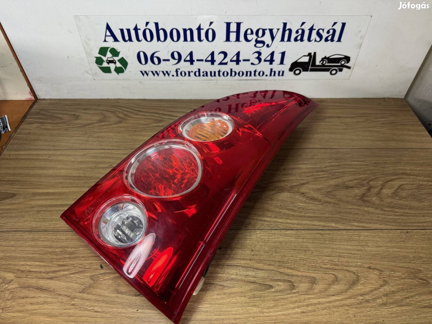 Mazda Premacy 2003 jobb hátsó lámpa 