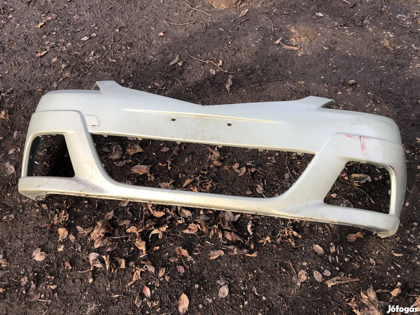 Mazda Premacy első lökhárító héj 