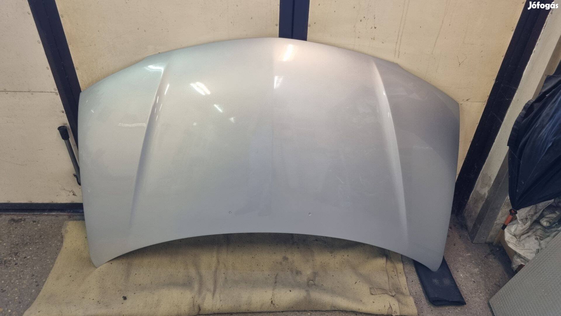 Mazda Premacy motorháztető hibátlan ezüst