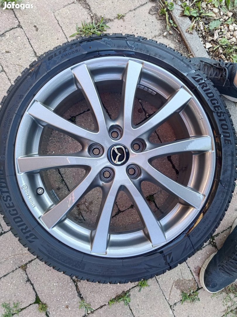 Mazda alufelni 215/45r18 téli gumival