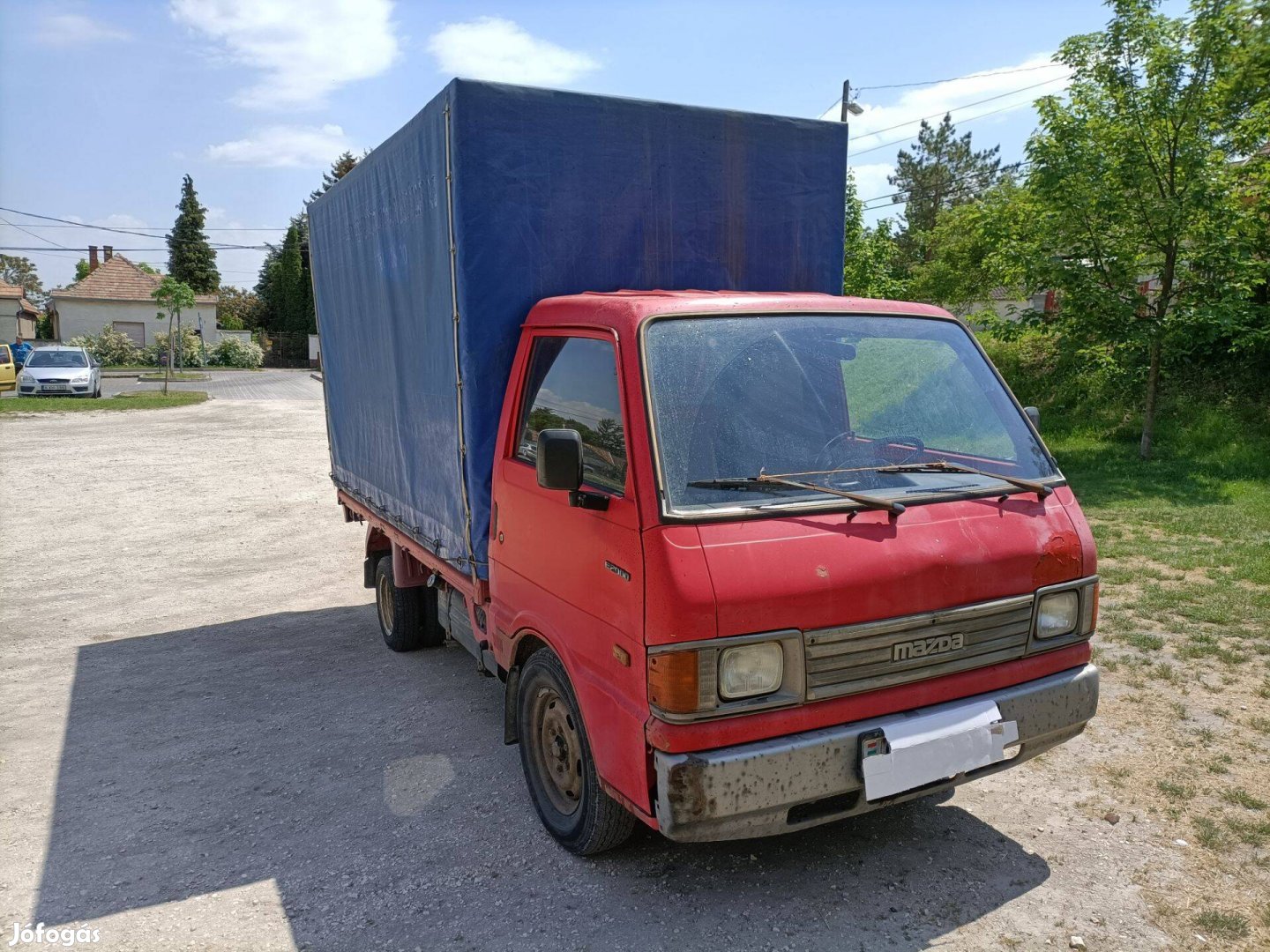 Mazda benzines kisteherautó