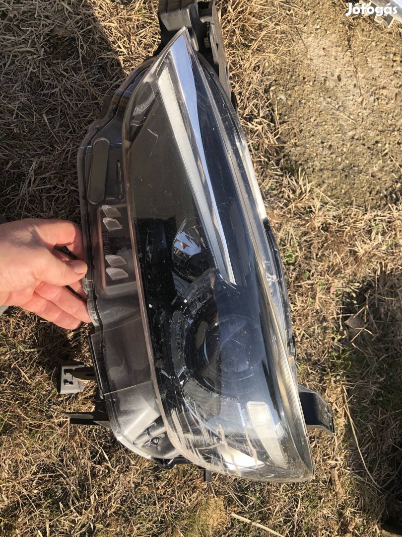 Mazda cx3 bal led fényszóró