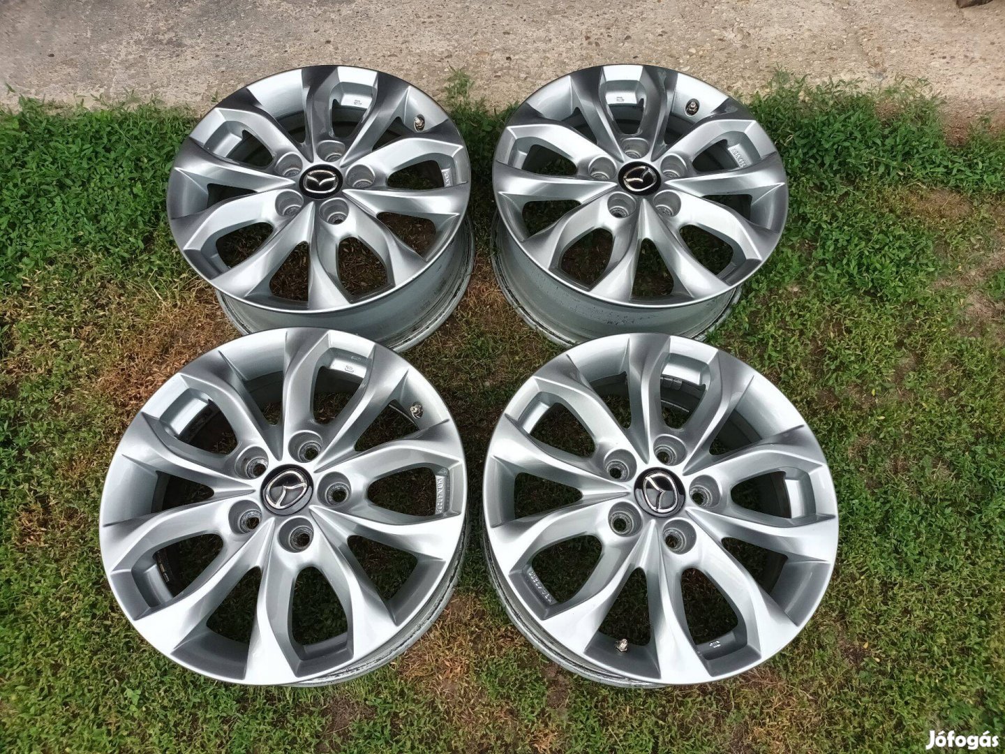 Mazda gyári alufelni 16col 5x114,3 4db szép