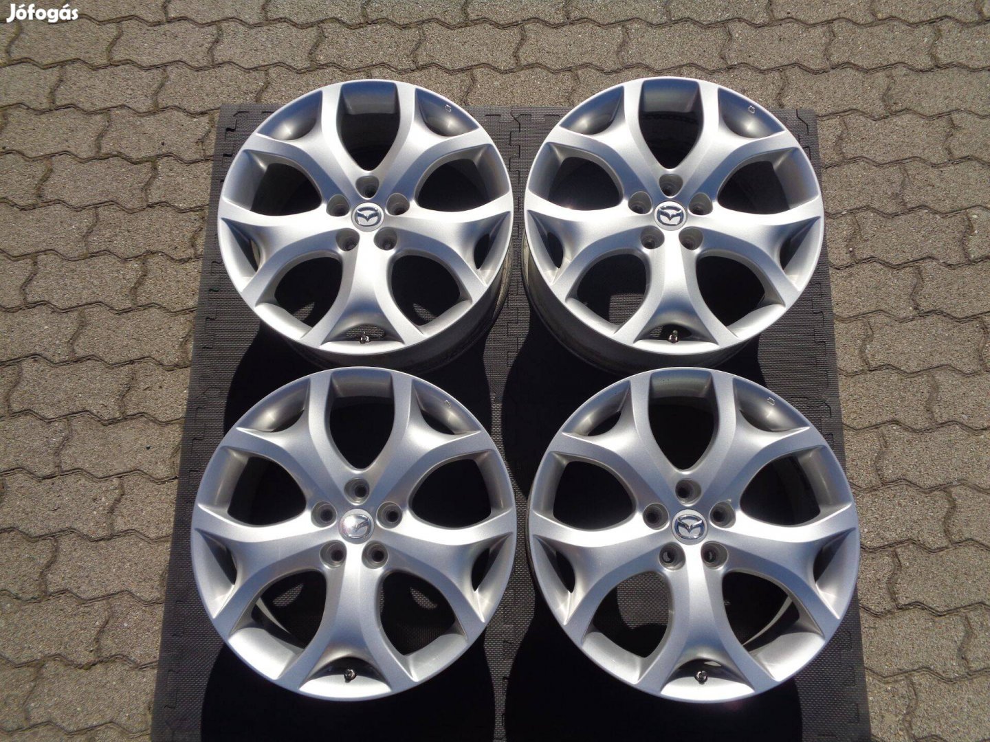 Mazda gyári alufelni 19-es, nyomás szenzorral újszerű állapotban eladó