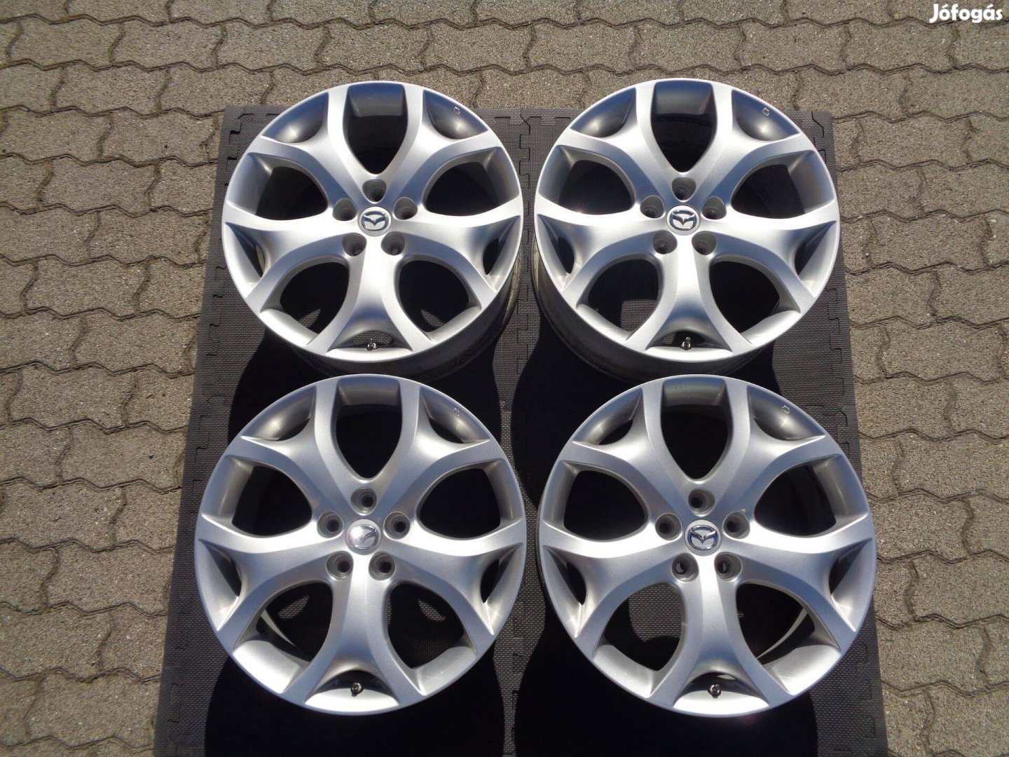 Mazda gyári alufelni 19-es, nyomás szenzorral újszerű állapotban eladó