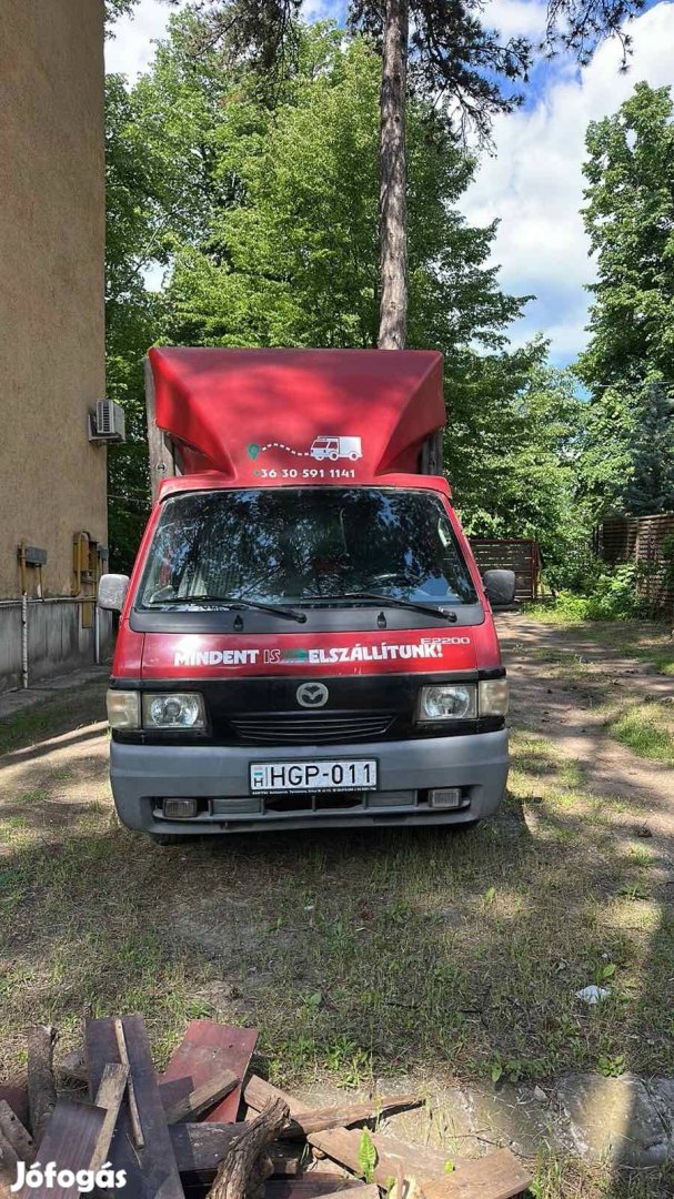 Mazda kisteherautó
