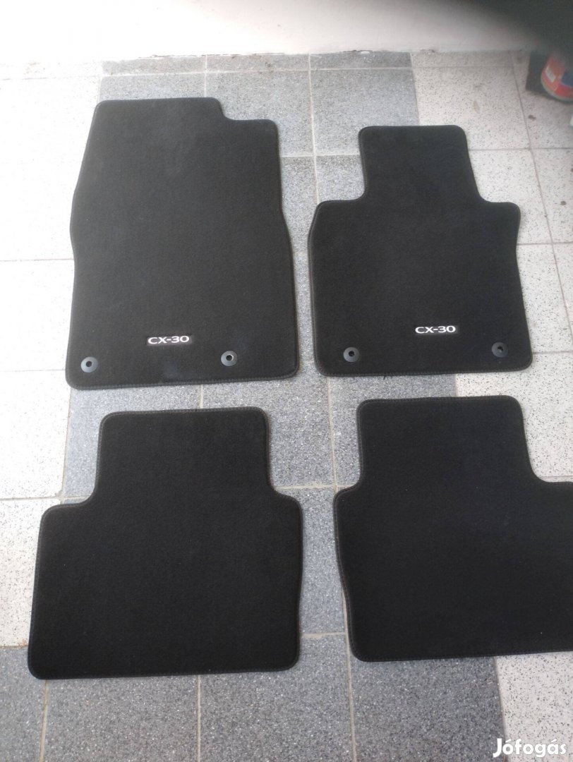 Mazda szőnyeg eladó, Ócsa