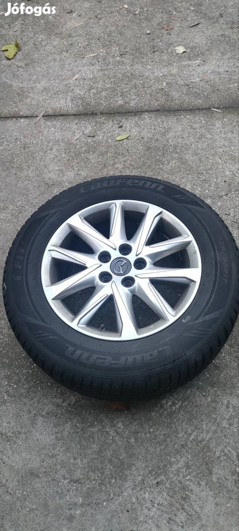 Mazda téligumi garnitura