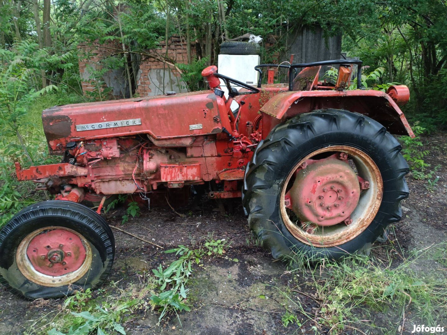 Mc Cormick D-430 traktor eladó