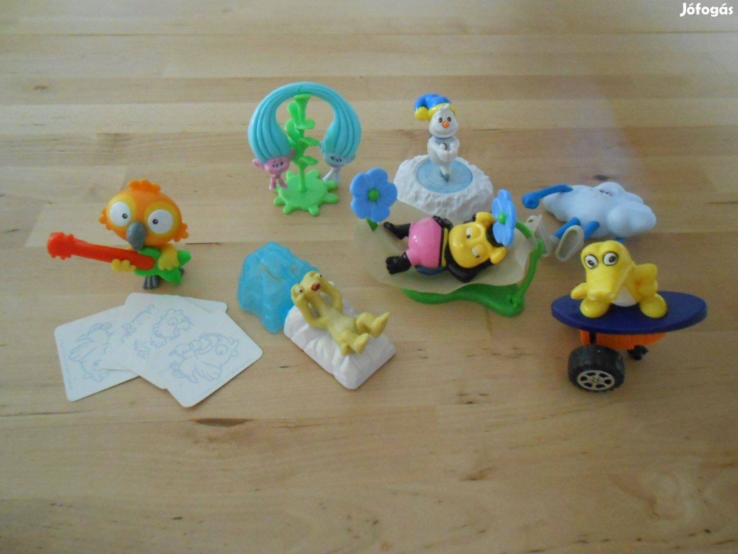 Mcdonalds Happy Meal és Kinder Surprise Maxi játékok