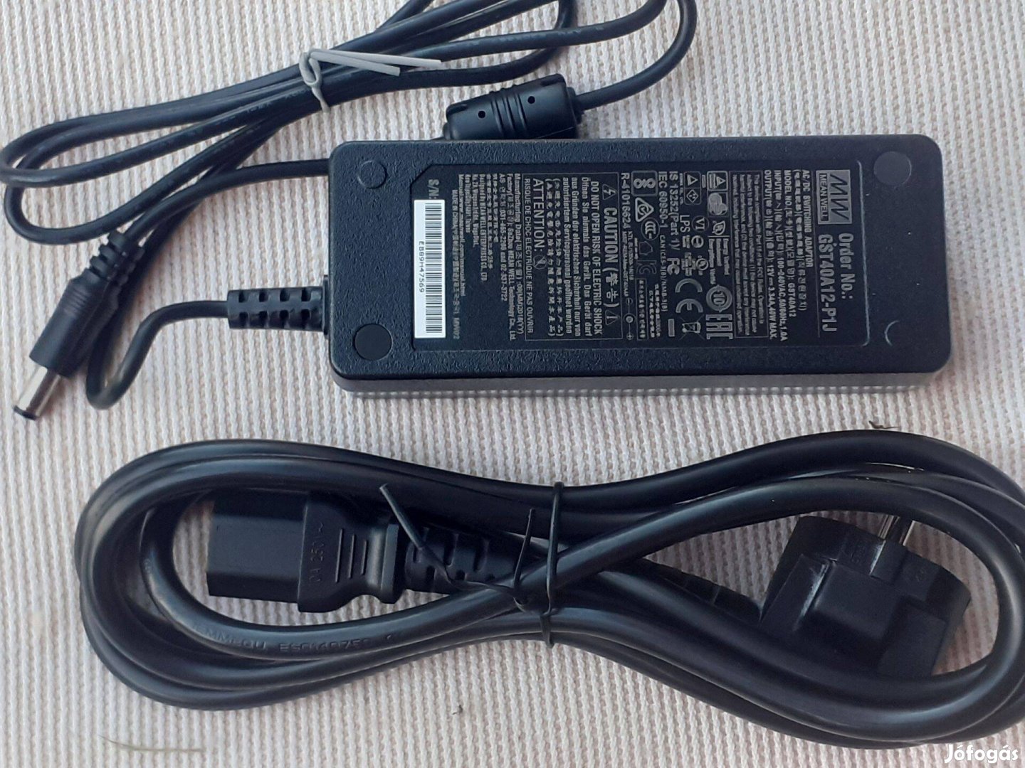 Meanwell GST40A12-P1J power supply, 40 W, 12 VDC, Mean Well