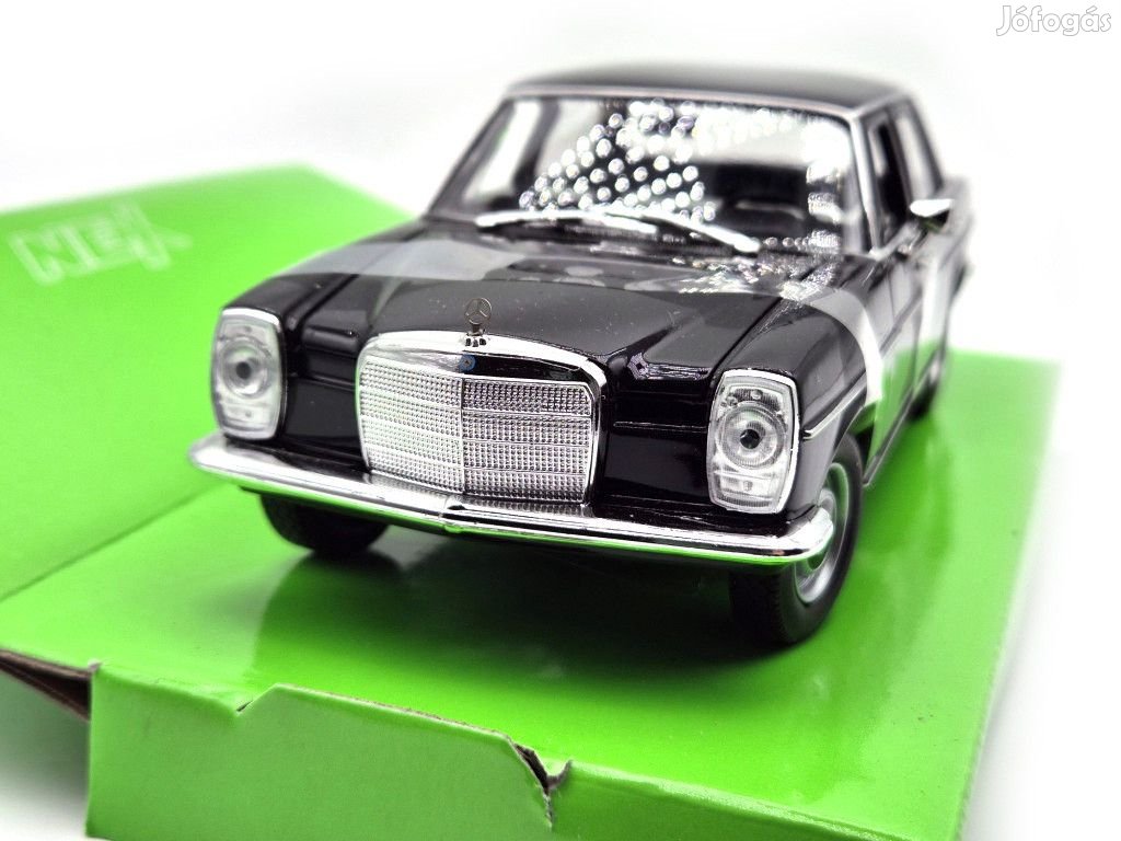 Mecedes Benz 220D W115 (1968) -  Welly - 1:24