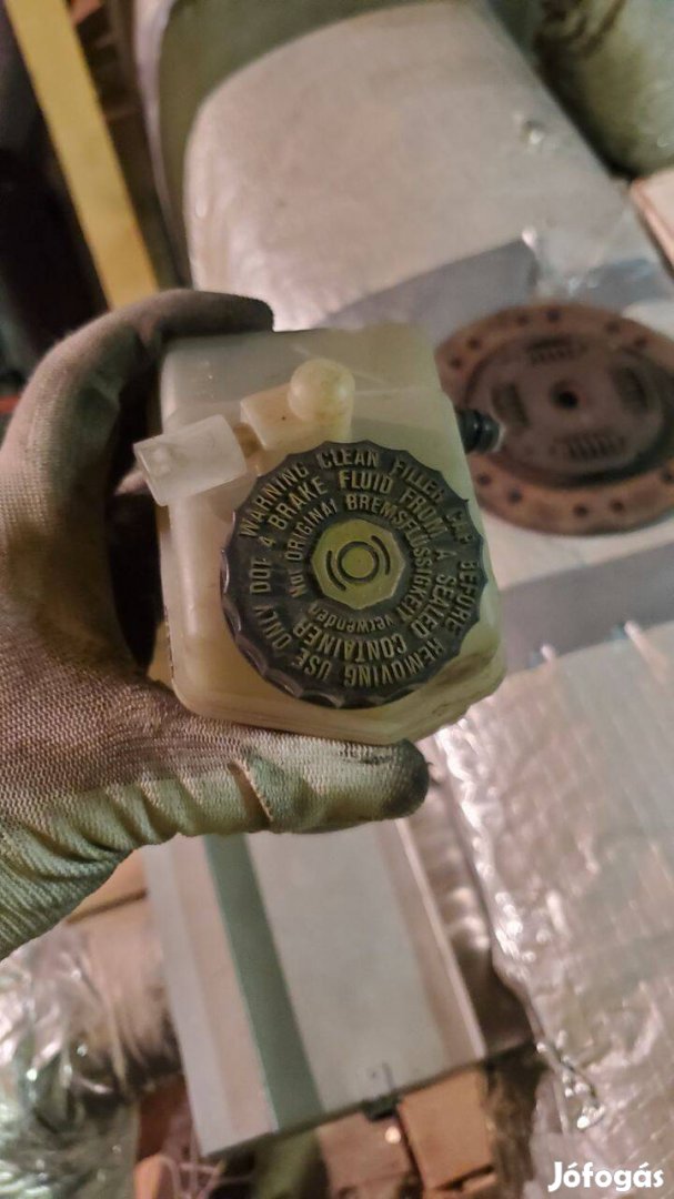 Mecedes W168 fékfolyadék tartály