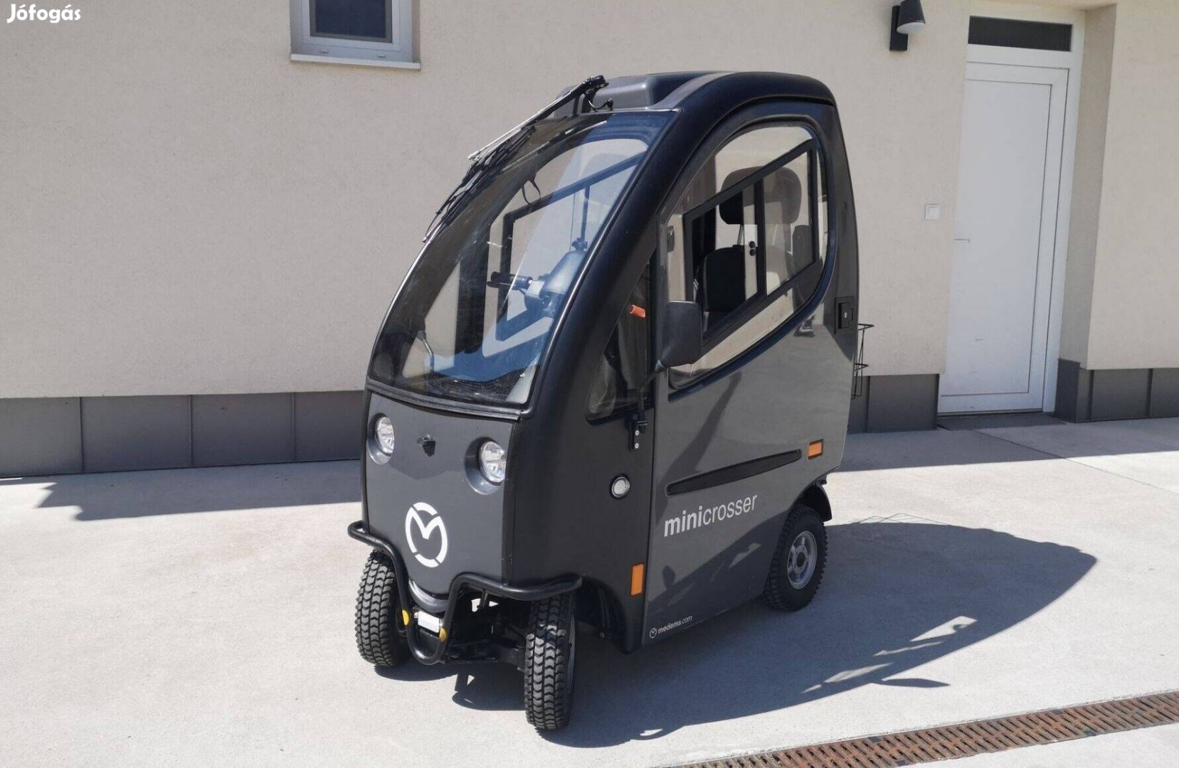 Medema Mini Crosser kabinos elektromos rokkant kocsi moped