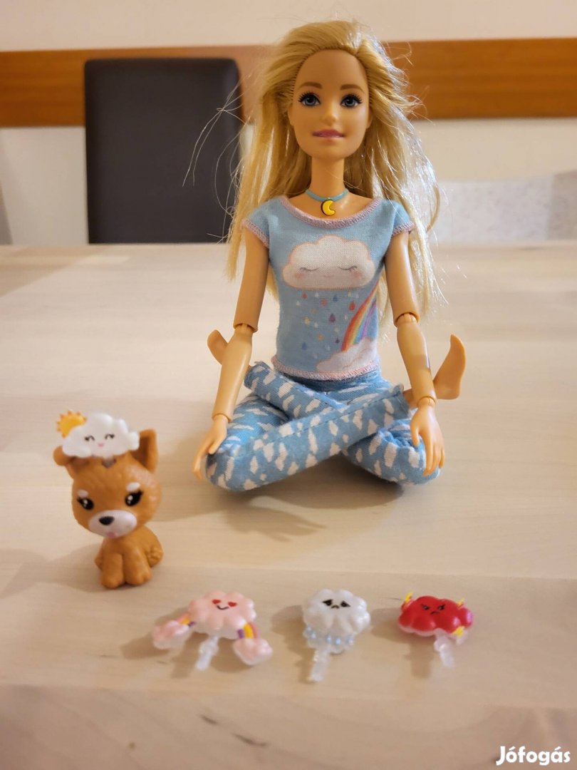 Meditáló Barbie