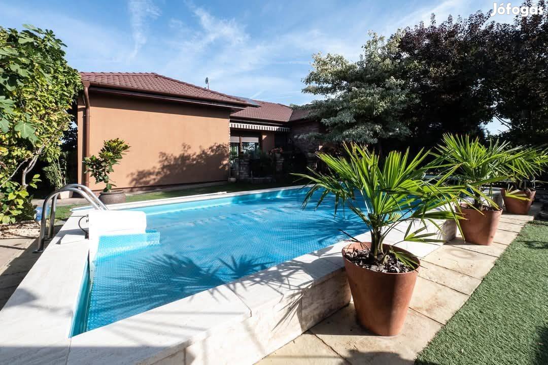 Mediterrán stílusú, full luxus, okos családi ház eladó