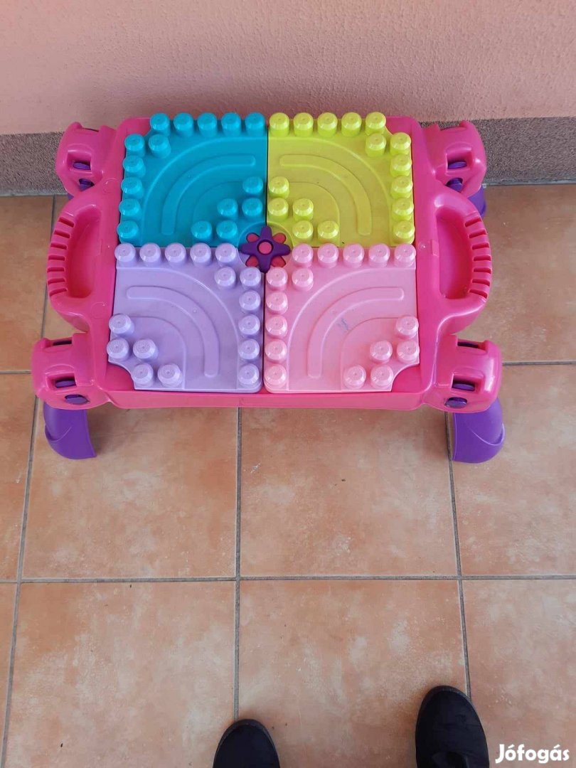 Mega Bloks Építő Asztal