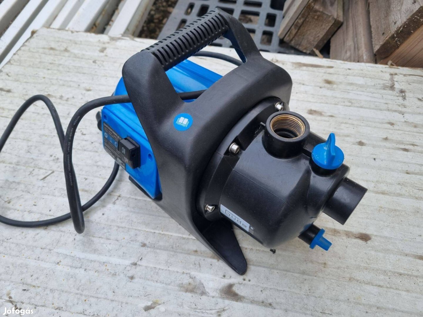 Megbízható kerti szivattyú 600W teljesítménnyel, jó