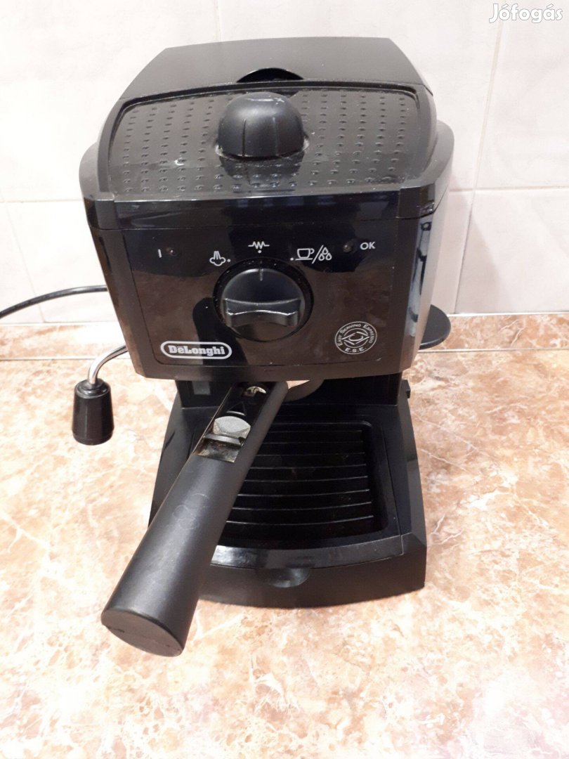 Megkimélt Delonghi karos kávéfőző kedvező áron eladó