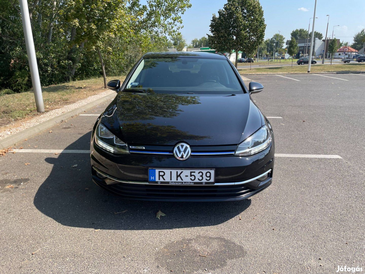 Megkimélt Golf VII szervízkönyvvel, garantált km, magyarországi!