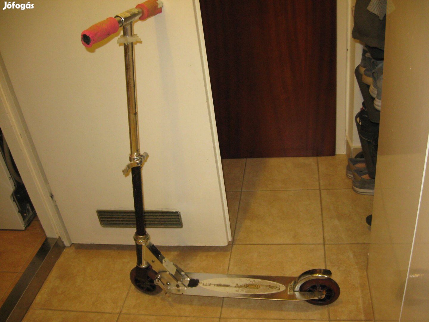 Megkímélt Gyermek Roller Gyerek max. 50kg Összecsukható