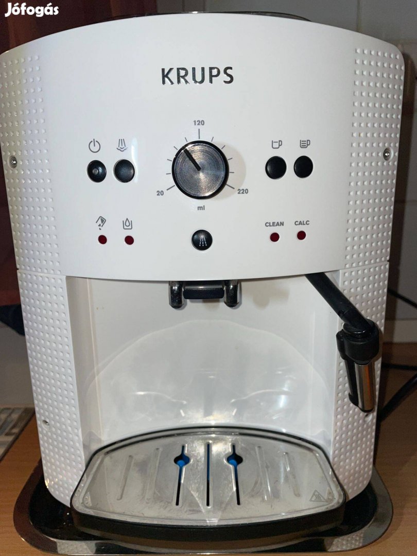 Megkímélt Krups Essential EA810570 fehér