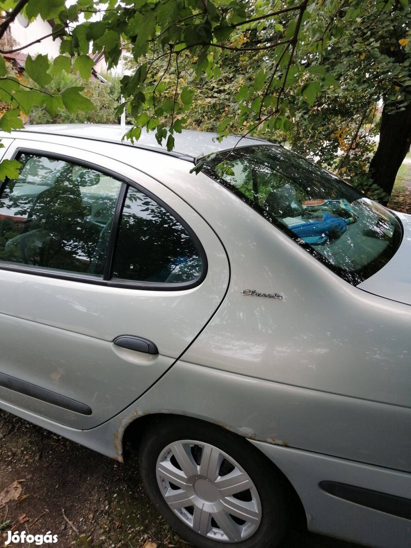 Megkímélt Renault Megane vonóhoroggal eladó