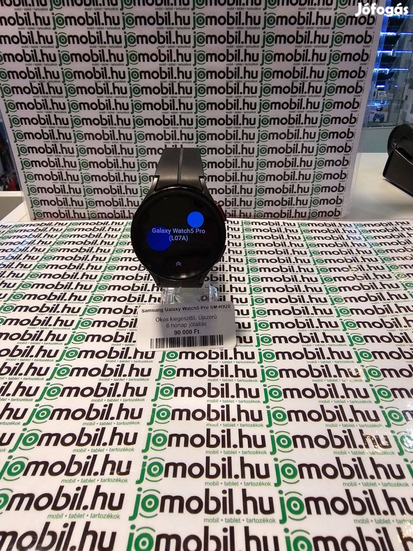 Megkímélt Samsung Watch 5 Pro Bluetooth okosóra gyári töltőjével